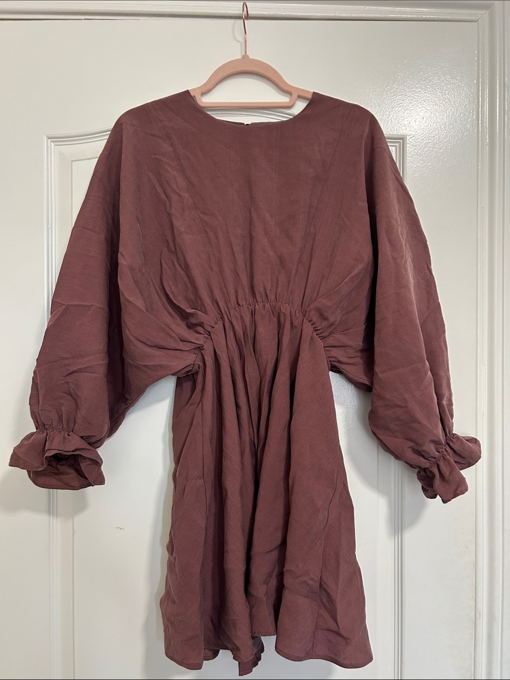 Women's Gathered Waist Long Sleeve Dress - Mauve Brown